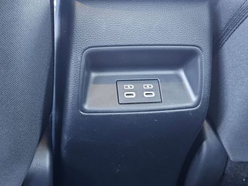 Used 2023 Toyota Corolla LE image 17