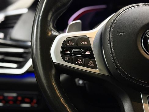 Used 2019 BMW X5 xDrive50i w/ M Sport Package image 19