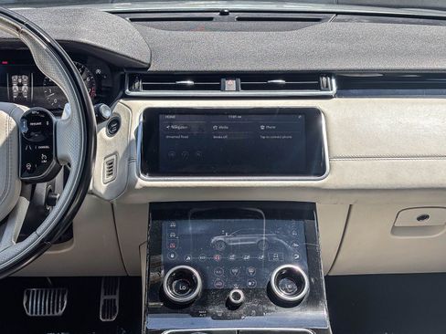 Used 2018 Land Rover Range Rover Velar R-Dynamic HSE AWD/4WD image 16