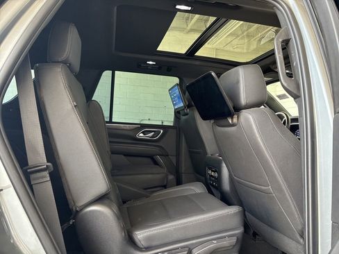 Used 2023 Chevrolet Tahoe Z71 w/ Luxury Package AWD/4WD image 16