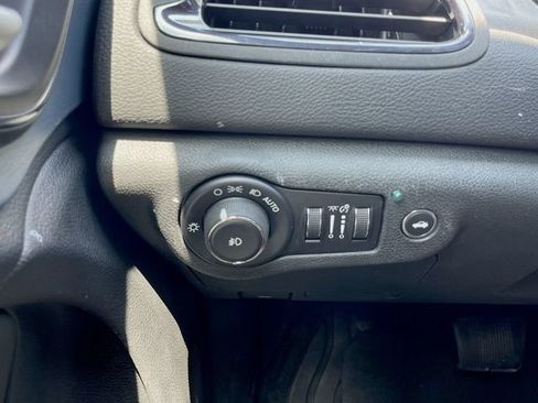 Used 2016 Chrysler 200 S AWD/4WD image 10