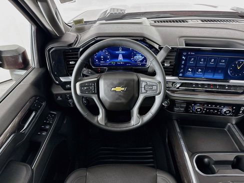 Used 2024 Chevrolet Silverado 2500 LTZ w/ LTZ Convenience Package AWD/4WD image 24