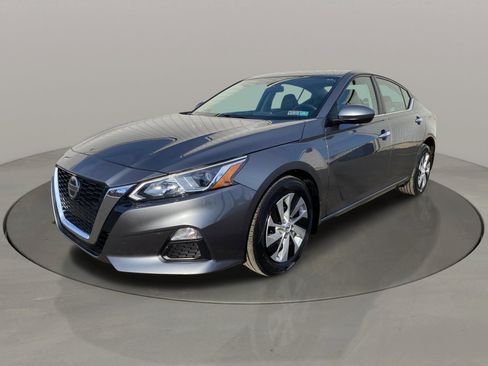 Used 2019 Nissan Altima 2.5 S image 2