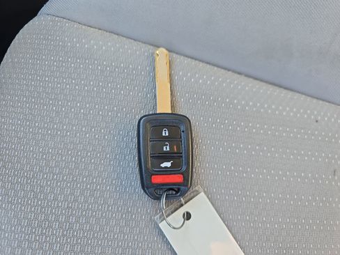 Used 2016 Honda HR-V LX image 37