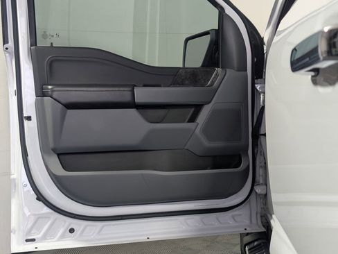 Certified 2021 Ford F150 XLT w/ Equipment Group 302A High image 21