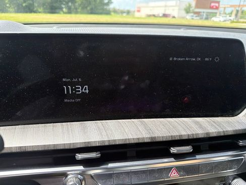 Used 2024 Kia Telluride SX AWD/4WD image 12