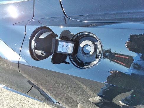 Used 2020 Chevrolet Corvette Stingray Premium Cpe w/ 3LT Preferred Equipment Group image 11