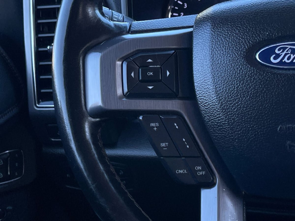 Used 2019 Ford Expedition Platinum RWD image 37