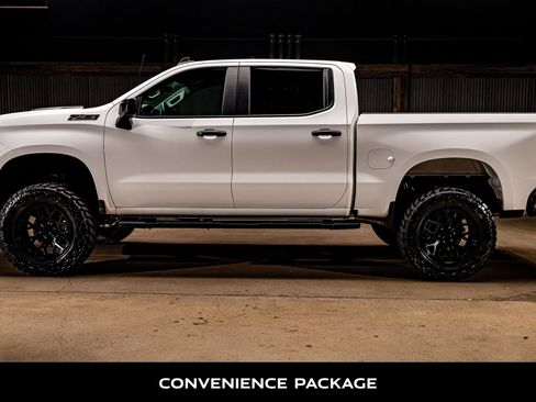Used 2025 Chevrolet Silverado 1500 Custom Trail Boss w/ LPO, Dark Essentials Package image 6