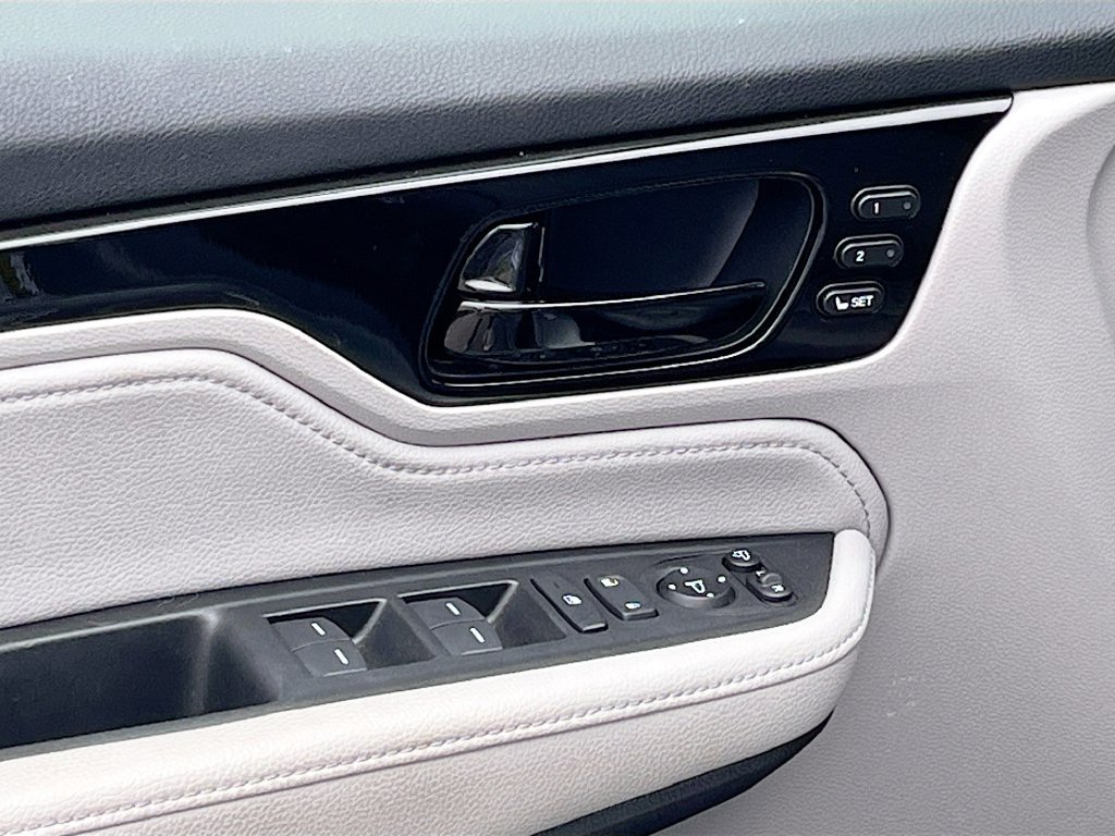 Used 2024 Honda Odyssey Elite image 18