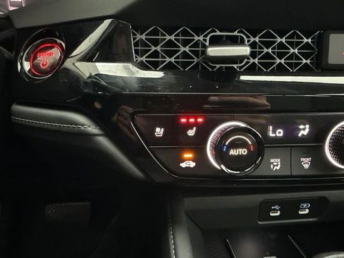 Used 2024 Honda Accord Touring image 19