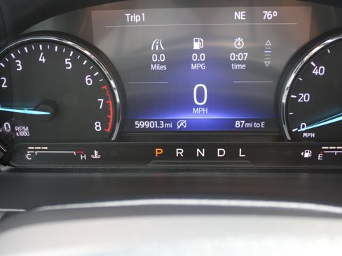 Used 2024 Ford Explorer Limited AWD/4WD image 21