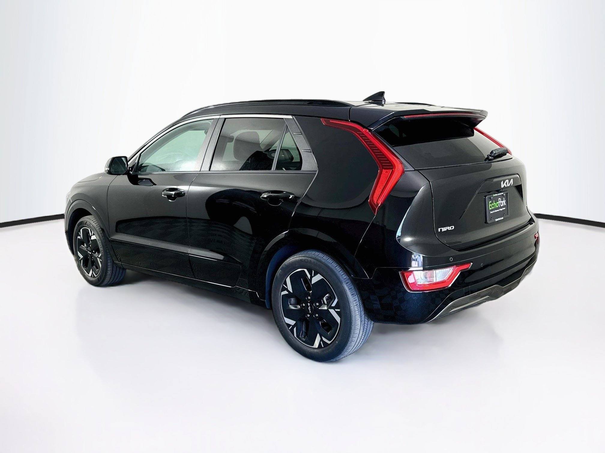 Used 2024 Kia Niro Wind w/ Wind Preserve Package FWD image 5