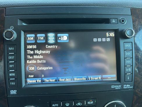 Used 2013 GMC Yukon XL Denali image 20