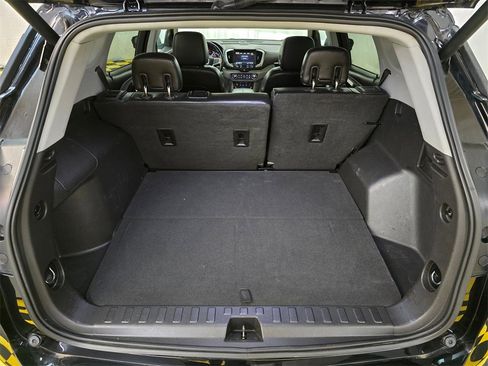 Used 2020 GMC Terrain SLT w/ Preferred Package image 14