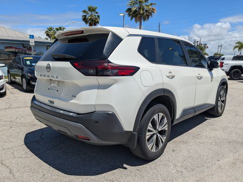 Used 2023 Nissan Rogue SV FWD image 4