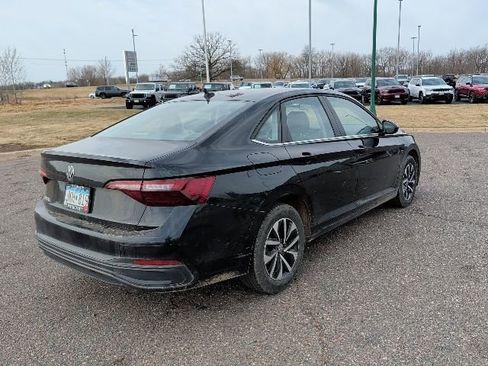 Used 2022 Volkswagen Jetta S image 6