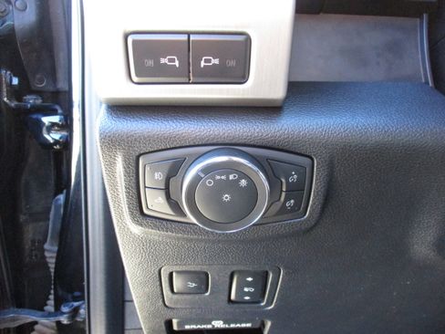 Used 2020 Ford F250 Platinum w/ FX4 Off-Road Package image 43