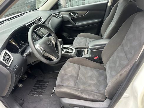 Used 2016 Nissan Rogue SV AWD/4WD image 13