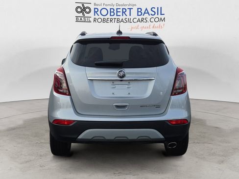Used 2022 Buick Encore Preferred w/ Safety Package image 4