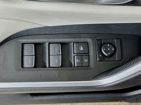 Used 2025 Toyota RAV4 XLE w/ Convenience Package FWD image 15