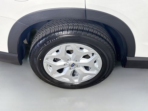 Used 2024 Subaru Forester image 32