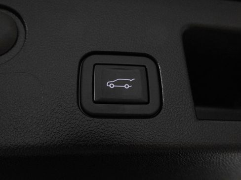 Used 2025 Chevrolet Equinox RS w/ Safety and Technology Package image 40