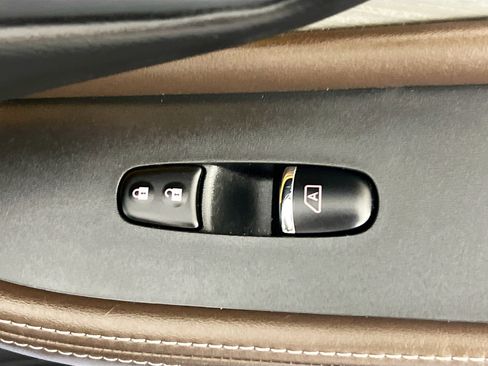 Used 2016 Nissan Murano SL w/ SL Technology Package FWD image 32