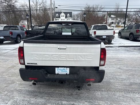 New 2026 Honda Ridgeline Black Edition image 4