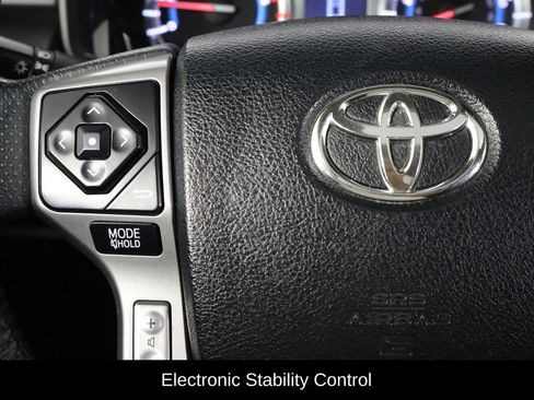 Used 2018 Toyota 4Runner SR5 Premium AWD/4WD image 8