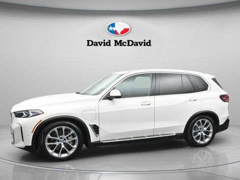 Used 2025 BMW X5 xDrive50e AWD/4WD image 5