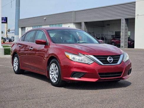 Used 2016 Nissan Altima 2.5 S w/ Power Driver Seat Package FWD image 3