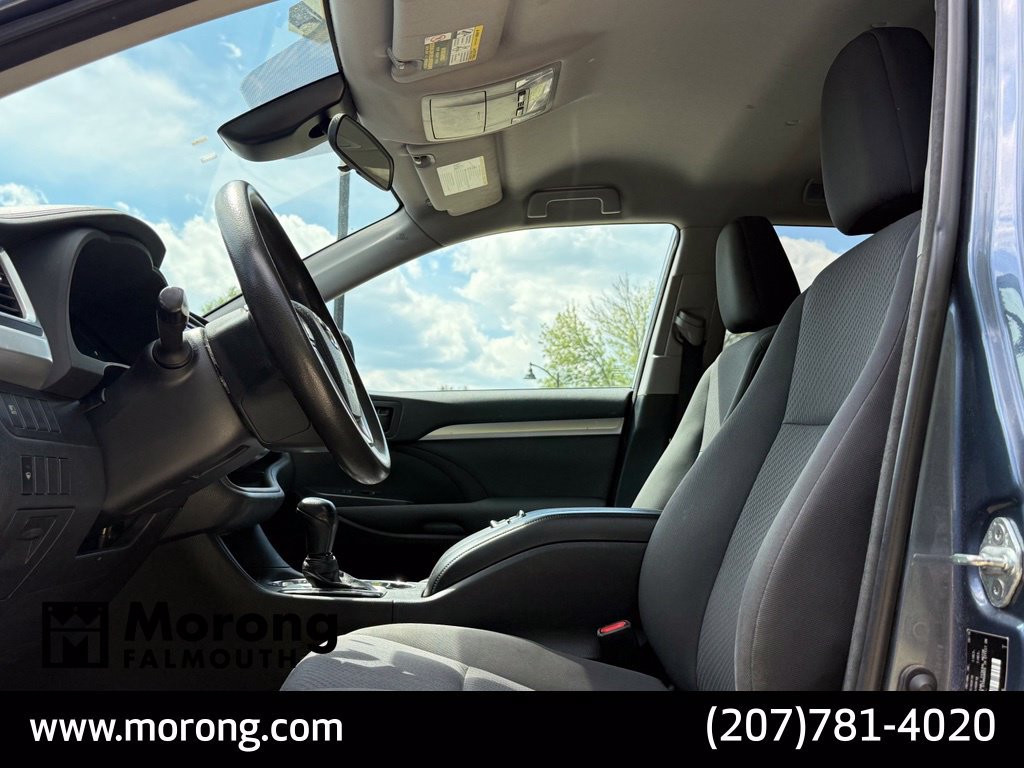 Used 2018 Toyota Highlander LE AWD/4WD image 30