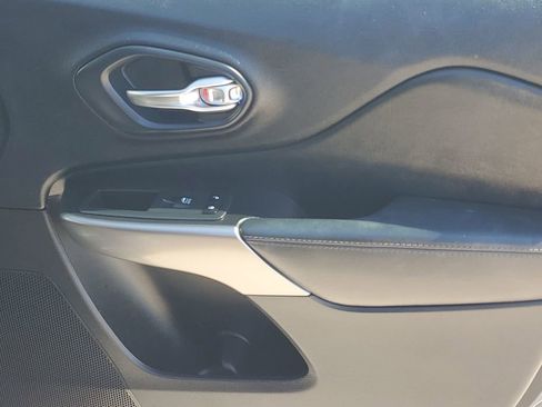 Used 2020 Jeep Cherokee Limited w/ Trailer Tow Group image 48