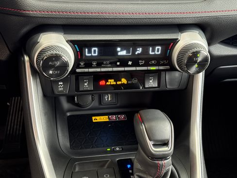 Certified 2025 Toyota RAV4 XSE image 28