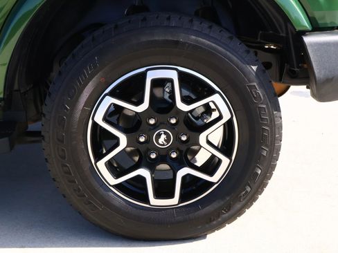 Used 2024 Ford Bronco Outer Banks image 8