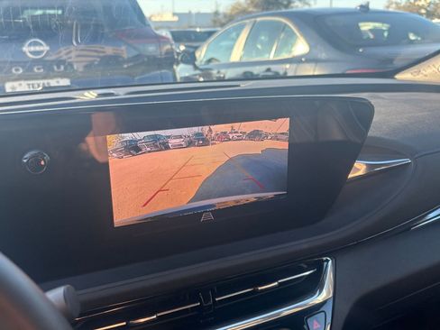 Used 2025 Buick Envista Sport Touring image 17