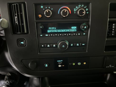 Certified 2025 Chevrolet Express 3500 LS image 21