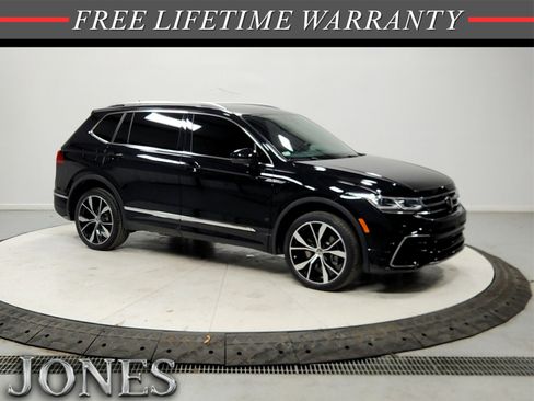Used 2024 Volkswagen Tiguan SEL R-Line image 1