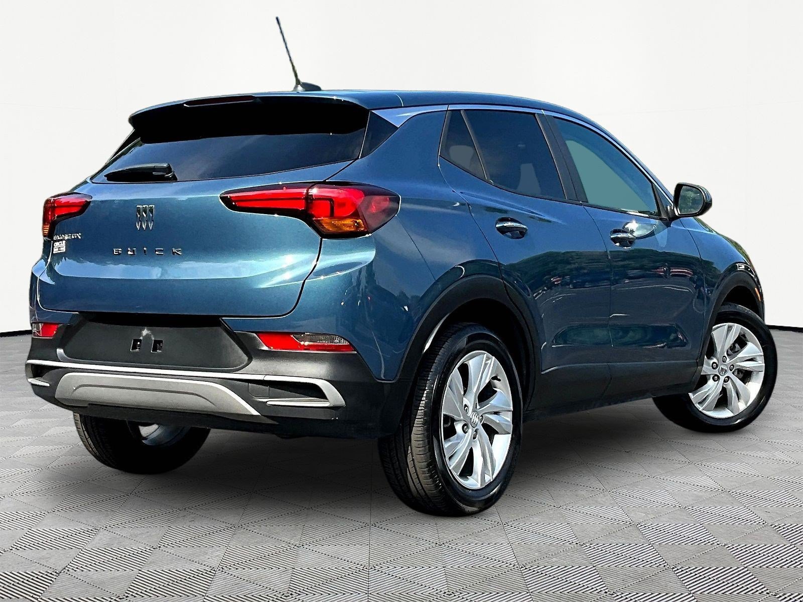 Used 2024 Buick Encore GX Preferred w/ Comfort Package FWD image 6