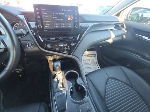 Used 2024 Toyota Camry SE w/ Cold Weather Package FWD image 11