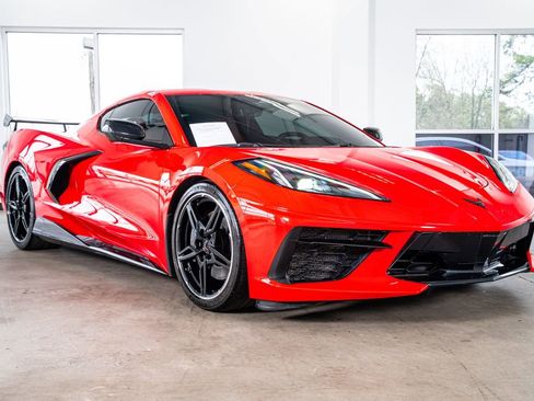 Used 2024 Chevrolet Corvette Stingray Coupe w/ Z51 Performance Package image 4