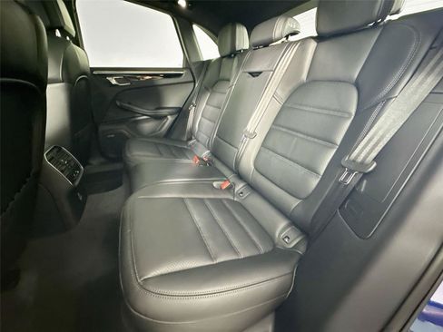 Certified 2026 Porsche Macan AWD/4WD image 26