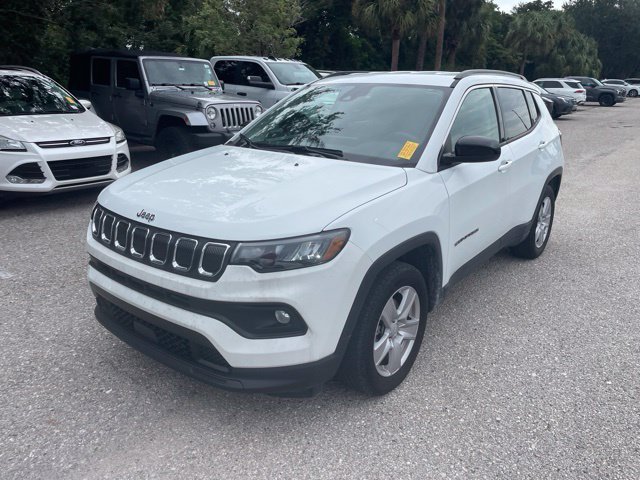 Used 2022 Jeep Compass Latitude FWD image 5