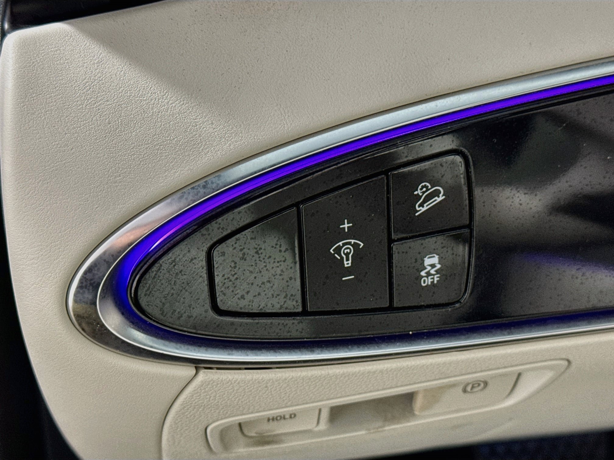 Used 2025 Genesis Electrified GV70 w/ Prestige Package AWD/4WD image 14