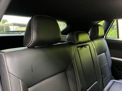 Used 2021 Volkswagen Atlas Cross Sport SE image 35