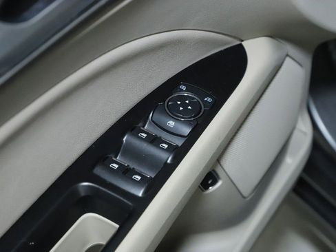 Used 2020 Ford Fusion SEL image 16