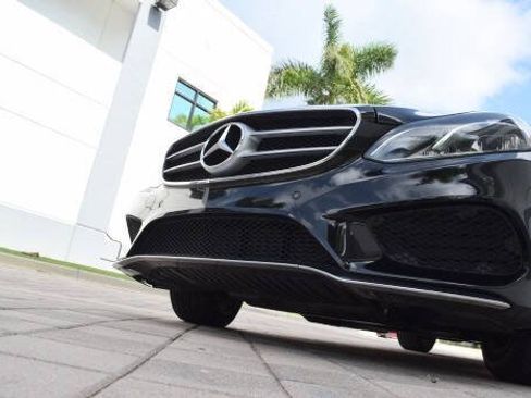 Used 2014 Mercedes-Benz E 250 BlueTEC Sedan image 12