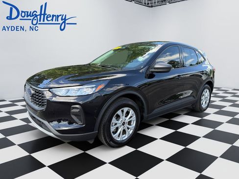 Used 2025 Ford Escape Active FWD image 1