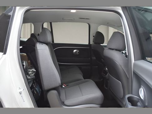 New 2026 Hyundai Ioniq 9 SE image 16